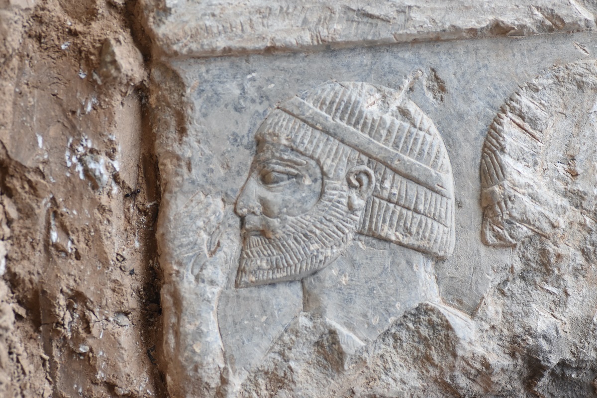 Палацові барельєфи ассирійського царя.