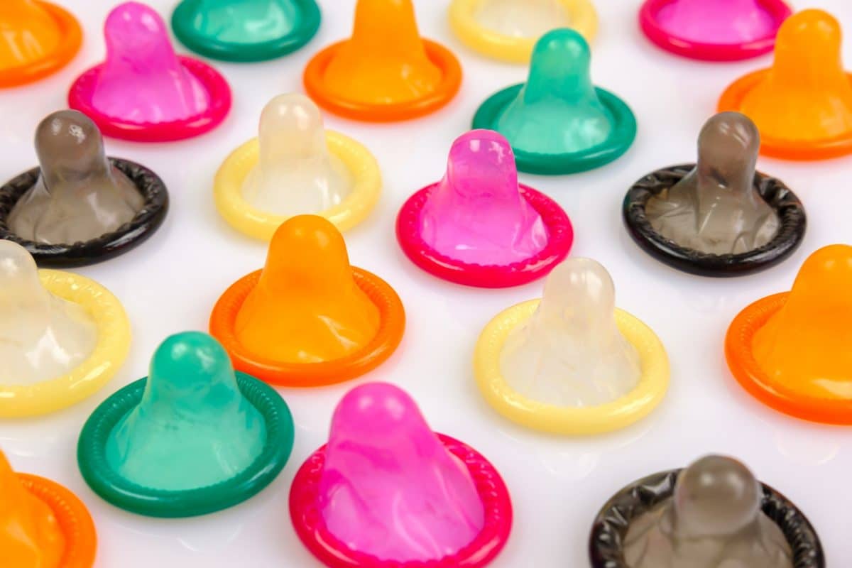 Олімпійці в Парижі отримають по два презервативи на день