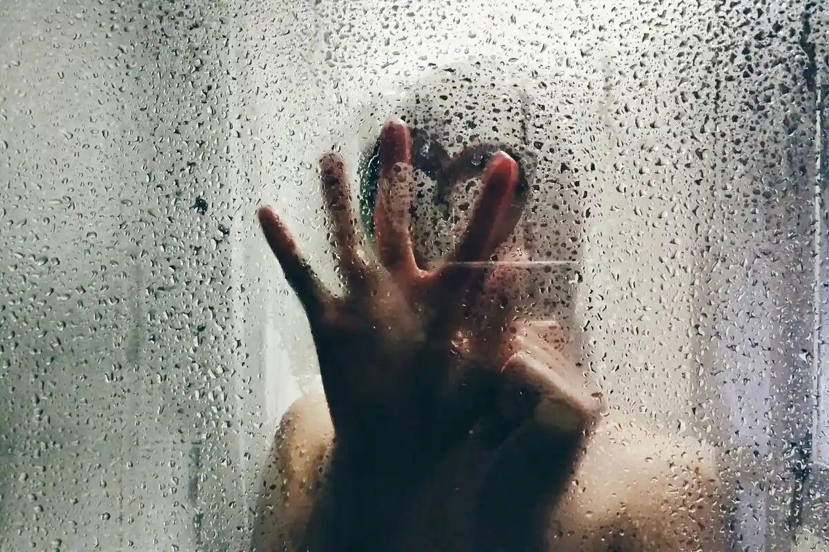 Холодний душ: нові дані про переваги для організму. Фото: Skyler King / unsplash.com